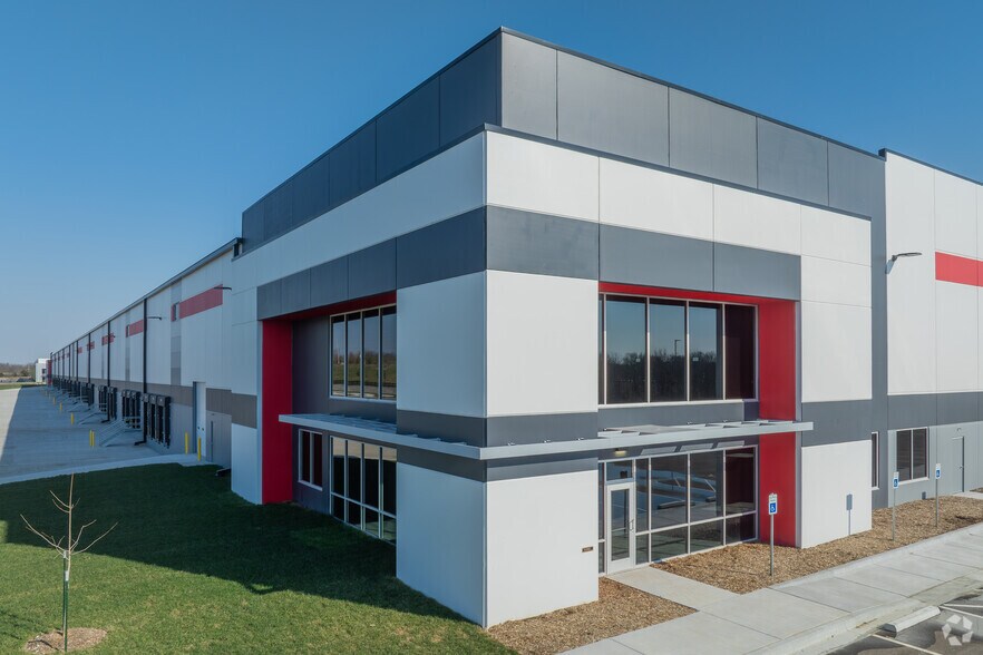 More Photos Of 1401 Shepherd Rd, Liberty Unknown For Lease