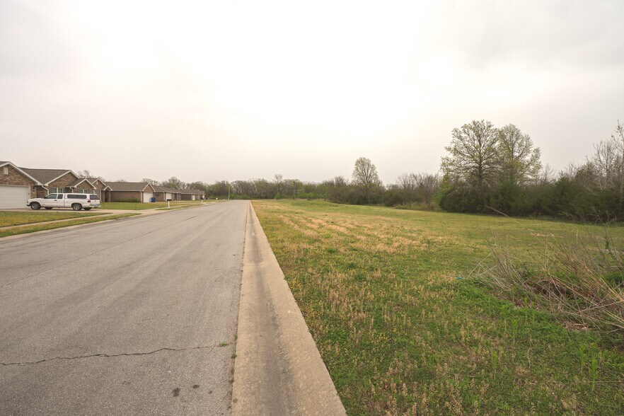 More Photos Of 205 E John, Coffeyville Land For Sale