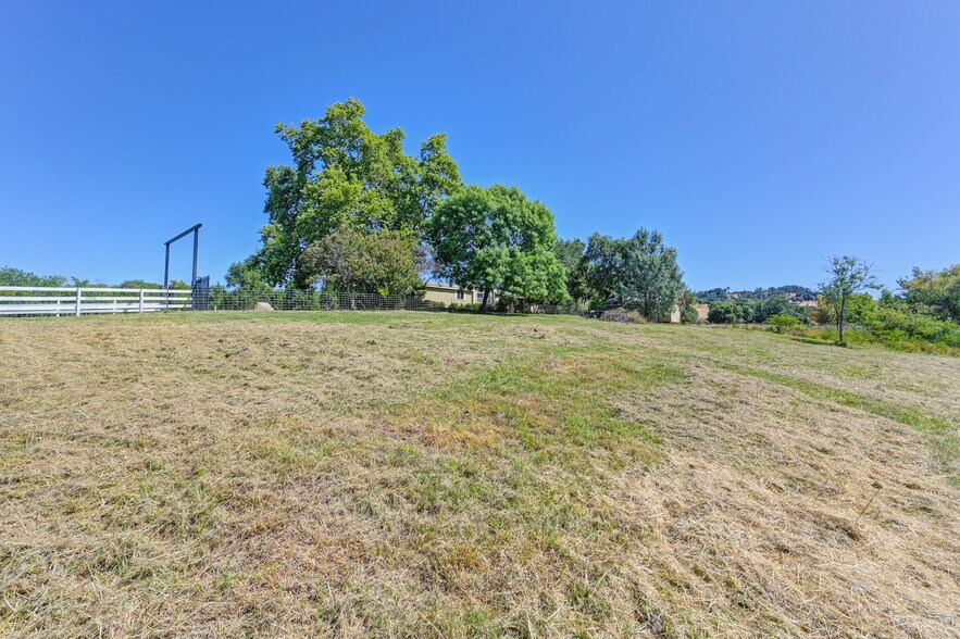 More Photos Of 1200 Gold Hill Rd, Newcastle Land For Sale