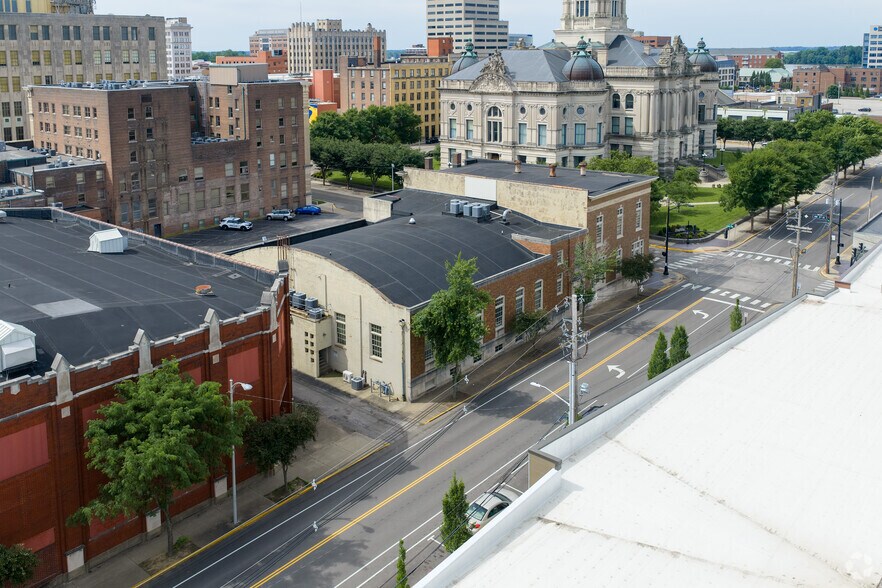 More Photos Of 221 NW 5th St, Evansville Office For Sale