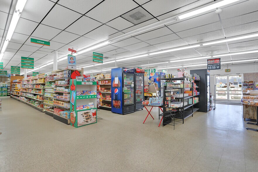 More Photos Of 9135 S Mill Rd, Knightstown Supermarket For Sale