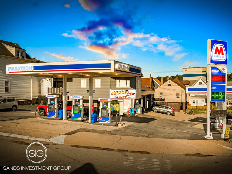 Primary Photo Of 136 Sherman Ave, Vandergrift Convenience Store For Sale