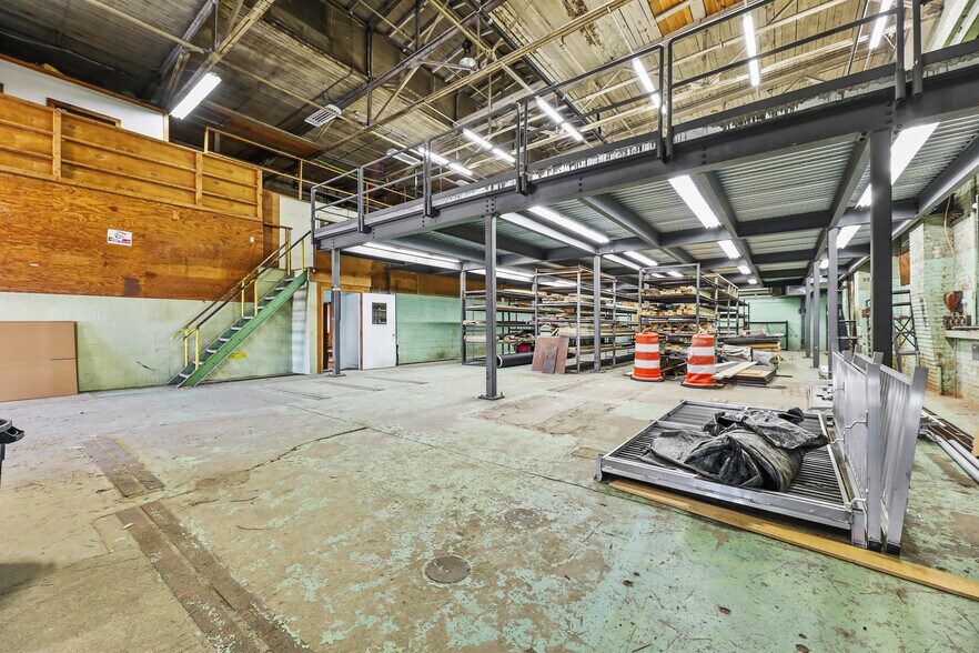 More Photos Of 1311 East St, Pittsfield Warehouse For Sale