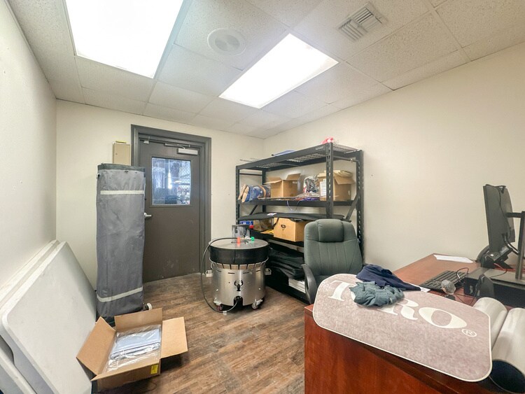 More Photos Of 3721 Highway 90 E, Broussard Light Distribution For Lease
