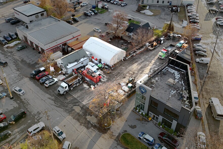 More Photos Of 890 Churchill Av S, Ottawa Auto Dealership For Lease