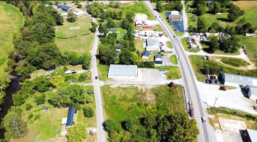 More Photos Of 645 Lily School Rd, Lily General Retail For Sale