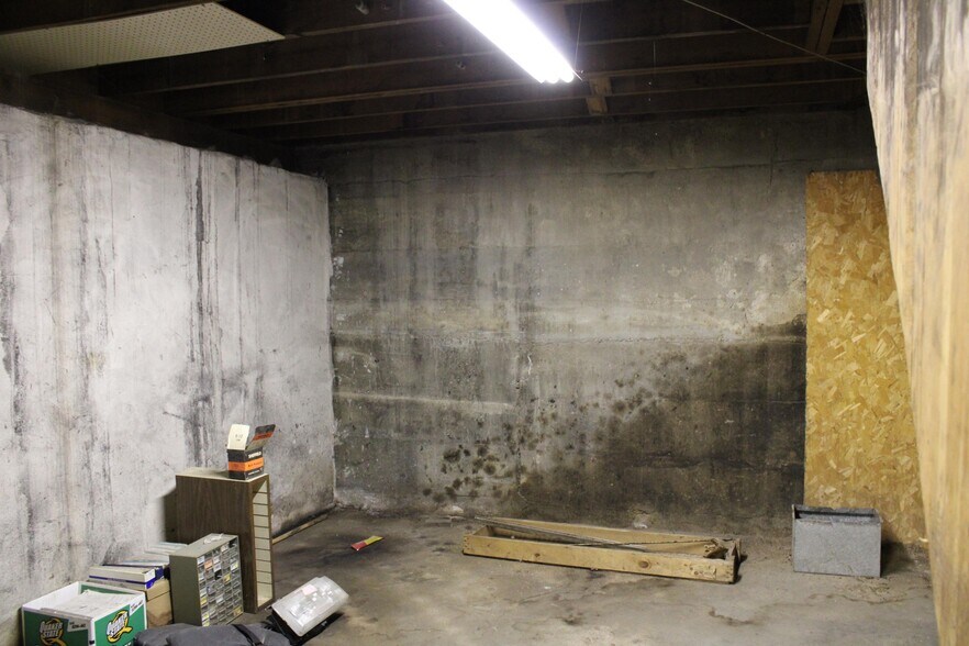 More Photos Of 800 Box Butte Ave, Hemingford General Retail For Sale