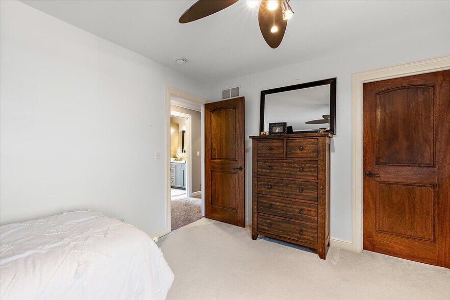 More Photos Of 1330 Oxford Rd, Bloomfield Hills Specialty For Sale