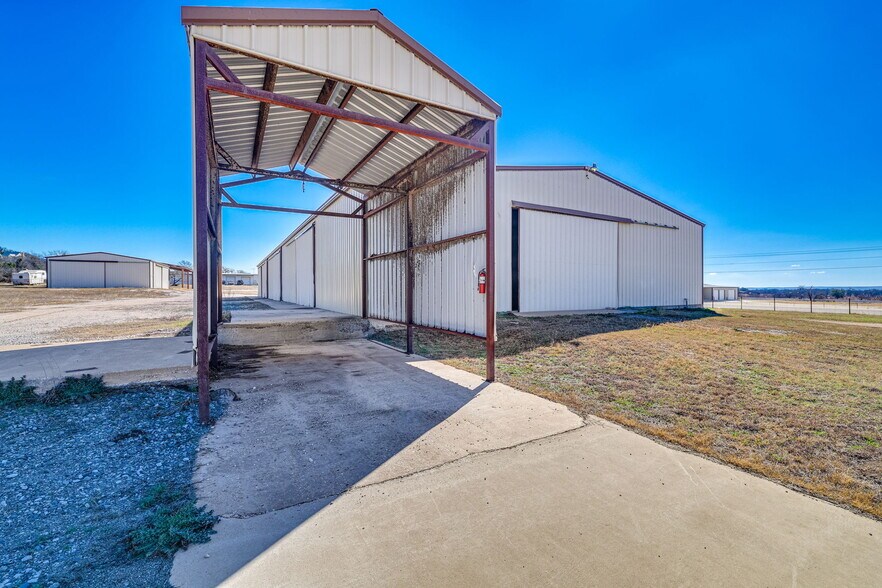 More Photos Of 2684 W US Highway 290, Fredericksburg Warehouse For Sale