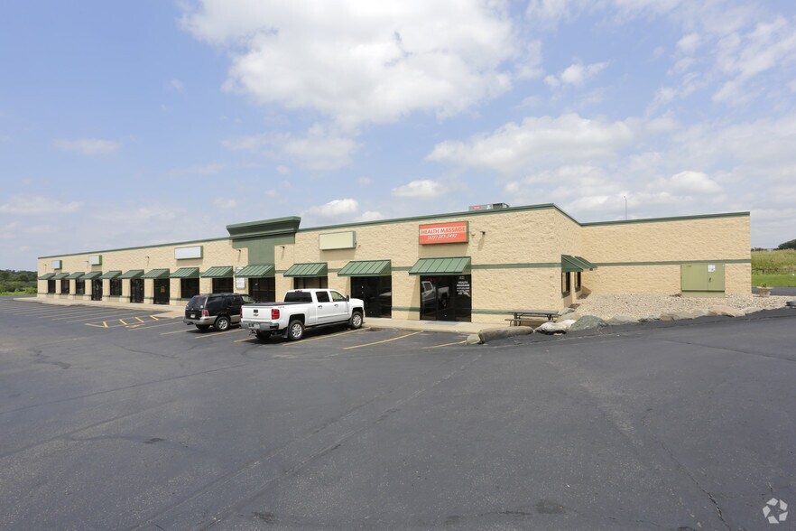 More Photos Of 594 Outpost Cir, Hudson Storefront Retail Office For Lease