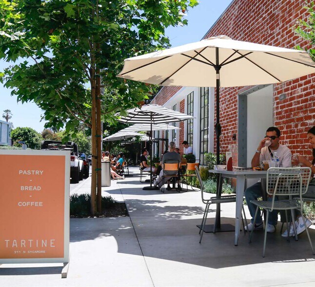 More Photos Of 925 N La Brea Ave, Los Angeles Loft Creative Space For Lease