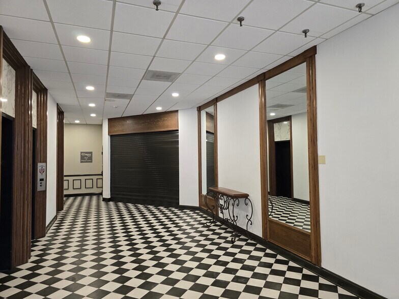 More Photos Of 109 N Main St, Memphis Apartments For Sale