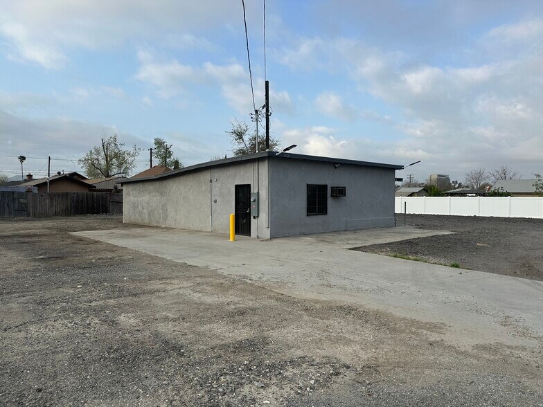 More Photos Of 24229 5th St, San Bernardino Distribution For Sale