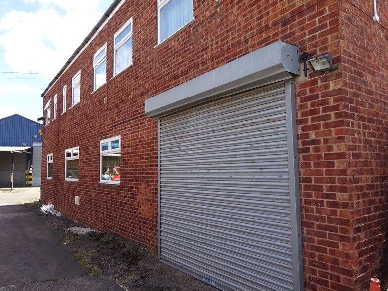 More Photos Of Lilac Grv, Nottingham Flex For Lease