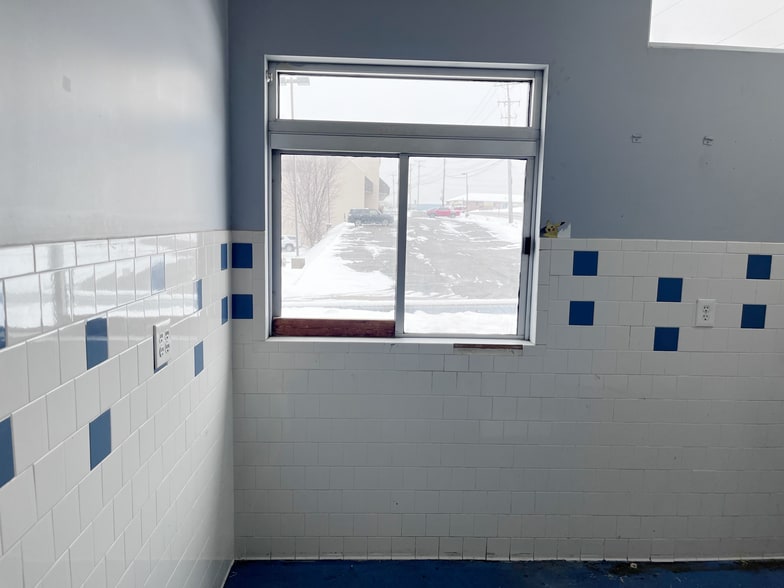 More Photos Of 5536 Steubenville Pike, McKees Rocks Restaurant For Lease