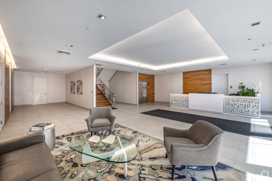 More Photos Of 60-15 Little Neck Pky, Little Neck Light Distribution For Lease