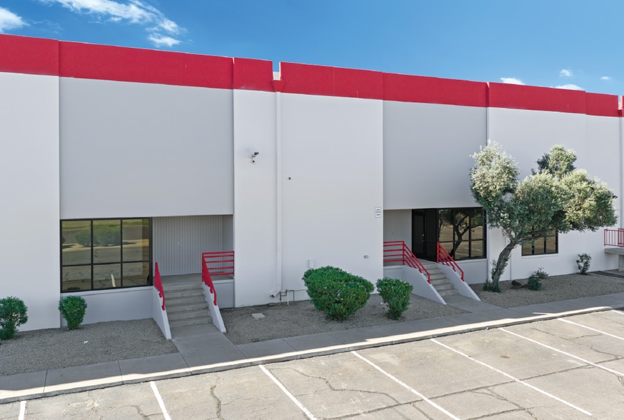More Photos Of 731 W Fairmont Dr, Tempe Warehouse For Lease