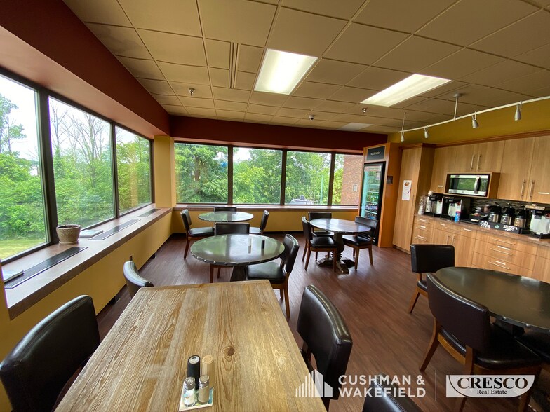 Primary Photo Of 6180 Cochran Rd, Solon Research And Development For Lease