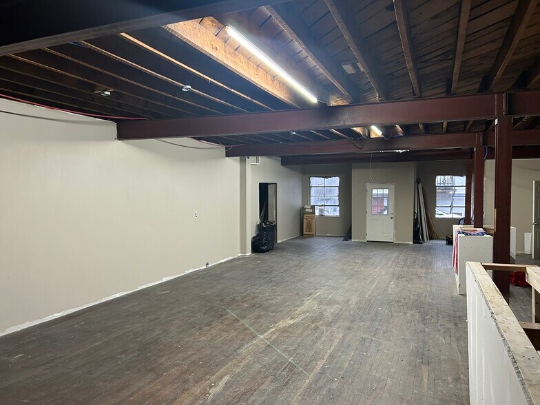 More Photos Of 78 River View Dr, Sutton Storefront Retail Residential For Sale