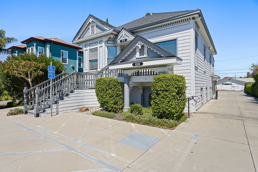More Photos Of 8336 Brentwood Blvd, Brentwood Office Residential For Sale