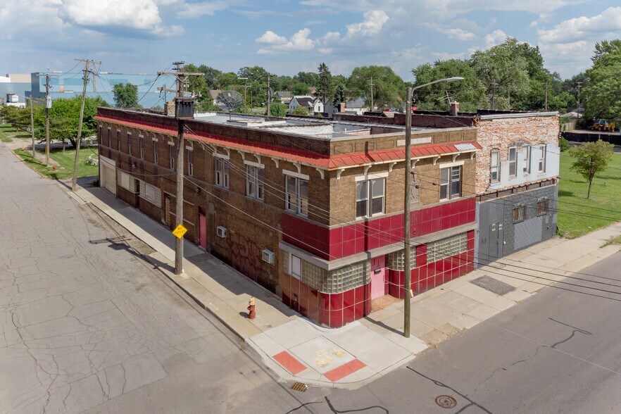 More Photos Of 2640 Junction St, Detroit Storefront Retail Residential For Sale