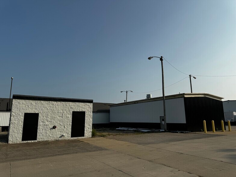 More Photos Of 1200 N Logan St, Lincoln Unknown For Lease