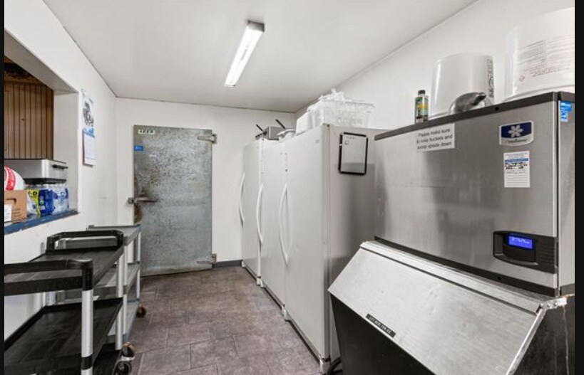 More Photos Of 141 County Road Kk, Amherst Restaurant For Sale