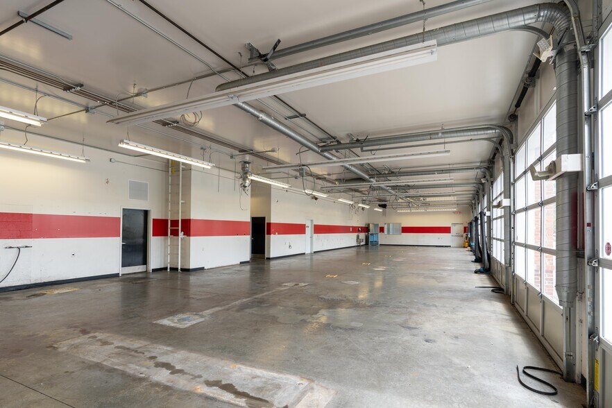 More Photos Of 3921 Western Blvd, Raleigh Auto Repair For Sale