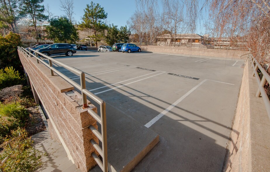 More Photos Of 2028 Village Ln, Solvang Medical For Lease