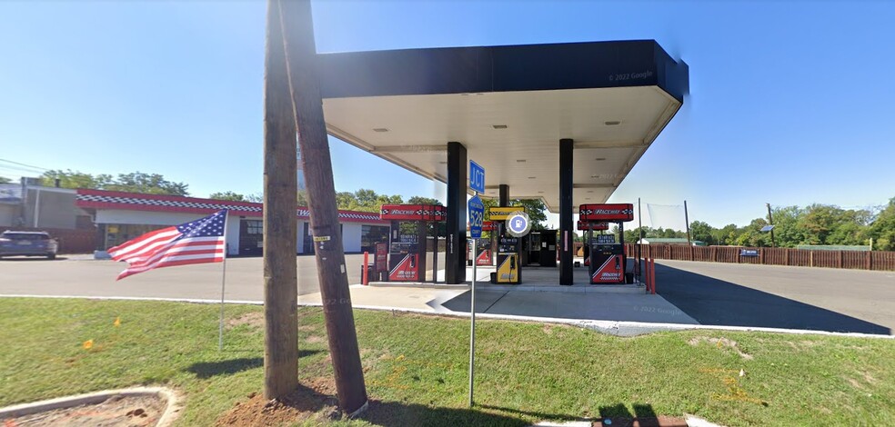 Primary Photo Of 164 US Highway 130, Bordentown Convenience Store For Lease