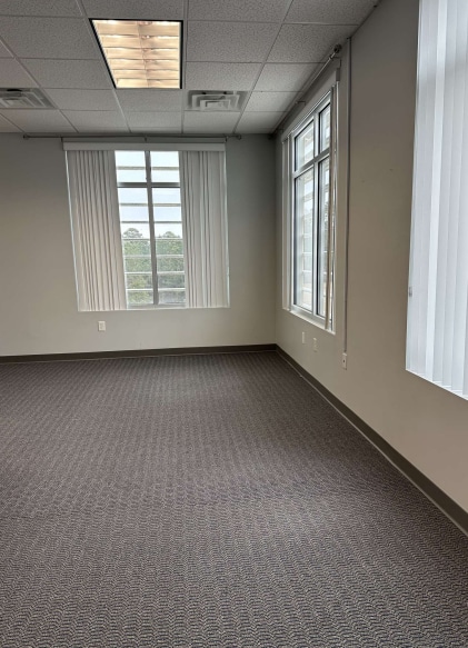 More Photos Of 612 Winding Creek Rd, Fayetteville Office For Lease
