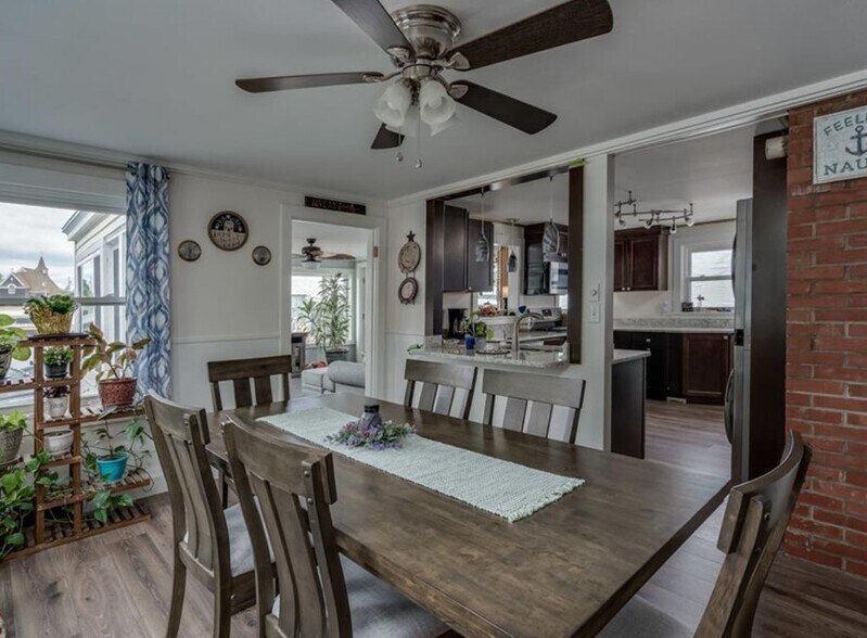 More Photos Of 16 Bethune St, Alexandria Bay Marina For Sale