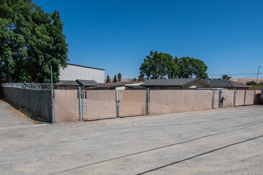 More Photos Of 5720 Preston Ave, Livermore Flex For Sale