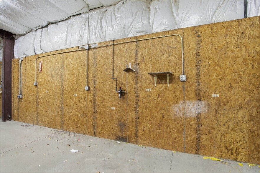 More Photos Of 9259 S Priest Dr, Tempe Showroom For Lease