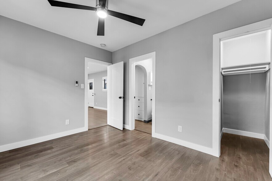 More Photos Of 2122 20th St, Santa Monica Apartments For Sale