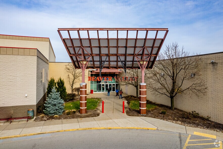 More Photos Of 570 Beaver Valley Mall, Monaca Unknown For Lease