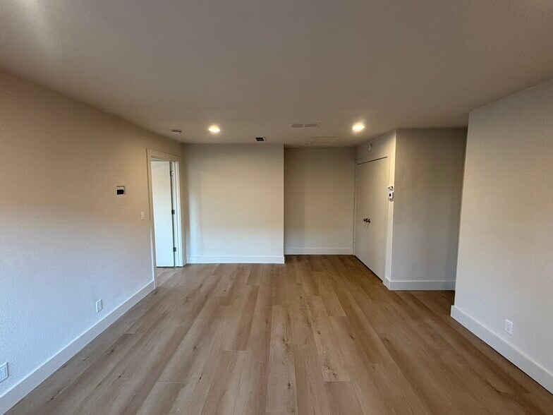 More Photos Of 1020 Willow St, San Jose Office Residential For Lease
