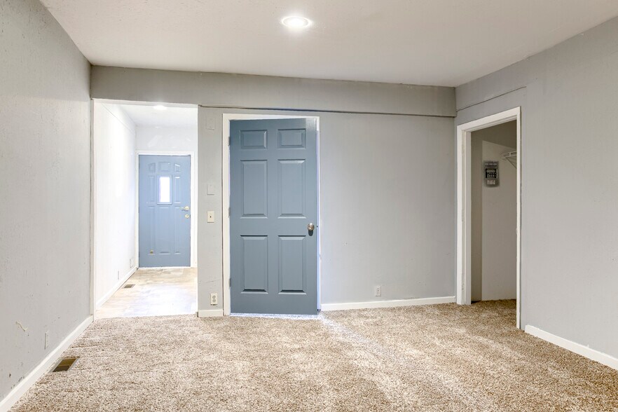 More Photos Of 1127 Merriam Ln, Kansas City Apartments For Sale