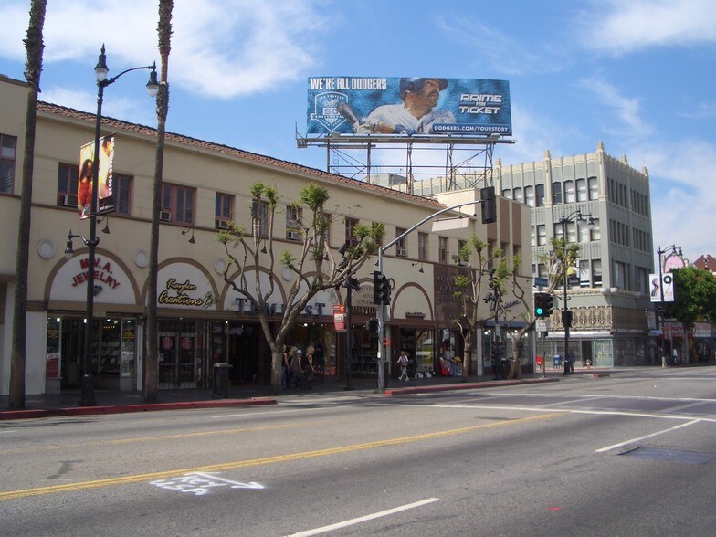 More Photos Of 6646 Hollywood Blvd, Hollywood Storefront Retail Office For Sale