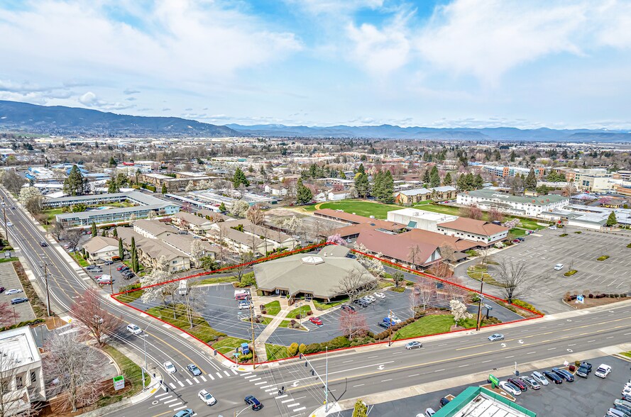 More Photos Of 601 Crater Lake Ave, Medford Bank For Sale