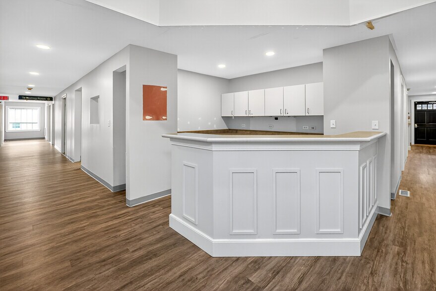 More Photos Of 93 Pond St, Sharon Medical For Sale