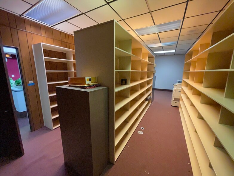 More Photos Of 3663 Bee Ridge Rd, Sarasota Medical For Lease