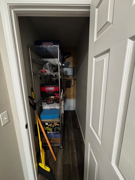 More Photos Of 1010 W Buchanan St, California Freestanding For Sale