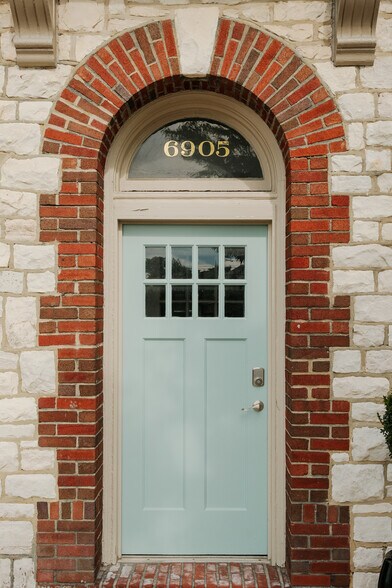 More Photos Of 6901 York Rd, Baltimore Unknown For Lease