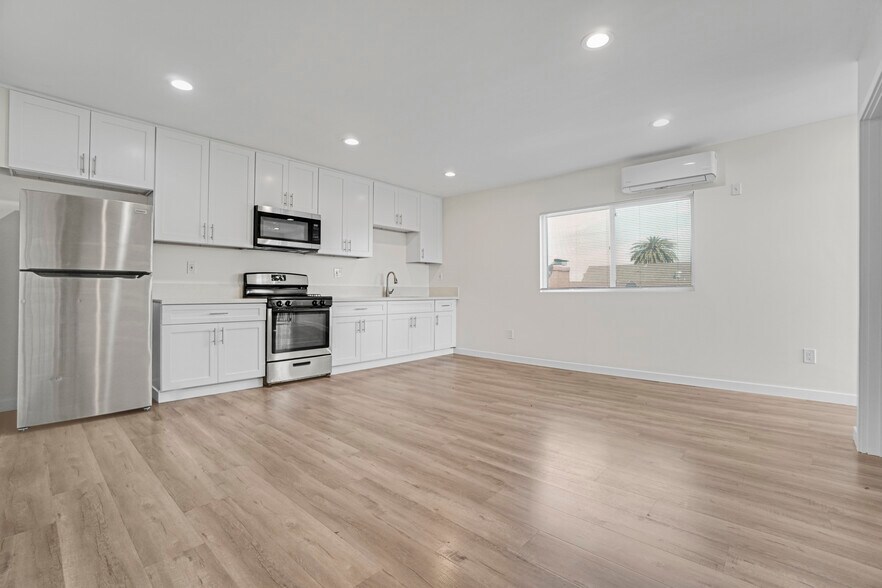 More Photos Of 11513 Berendo Ave, Los Angeles Multifamily For Sale