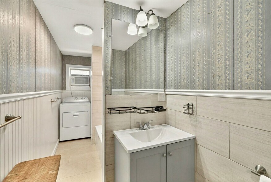 More Photos Of 9 S Main St, Manchester Storefront Retail Residential For Sale