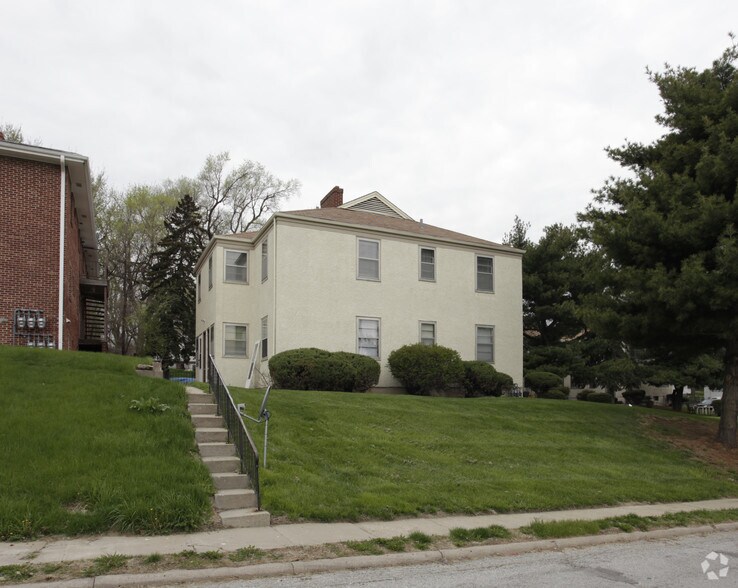 More Photos Of 818 N 46th St, Omaha Apartments For Sale