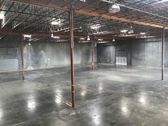 More Photos Of 4200 Industry Dr E, Fife Warehouse For Lease