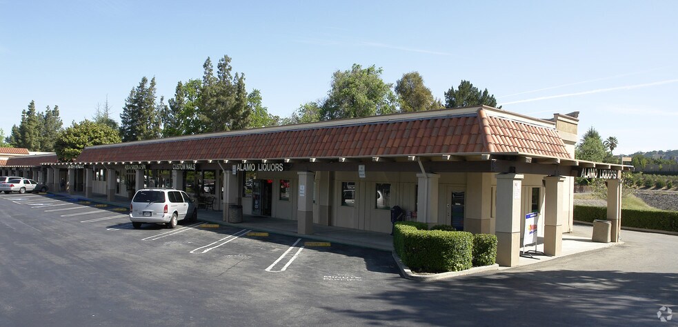 More Photos Of 3168 Danville Blvd, Alamo Freestanding For Lease