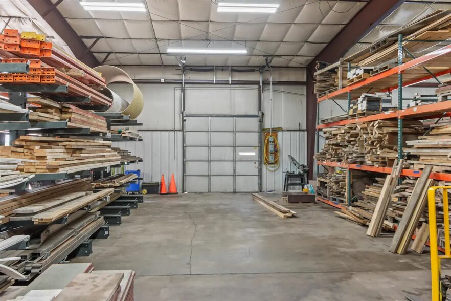 More Photos Of 411 Lorry St, Amherst Manufacturing For Lease
